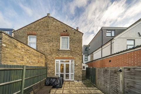 26a Melbourne Avenue, London, W13 9BT