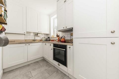 2 bedroom flat for sale, Balfour Road, London W13