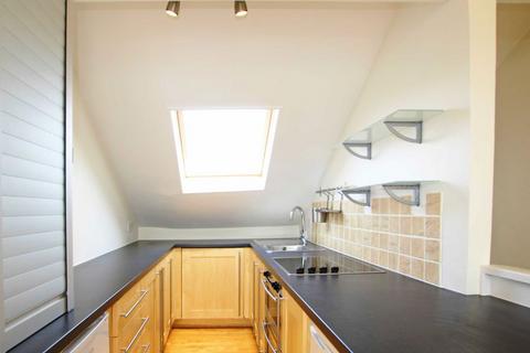 2 bedroom flat to rent, Wellington Road, London W5