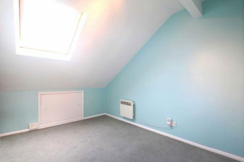 2 bedroom flat to rent, Wellington Road, London W5