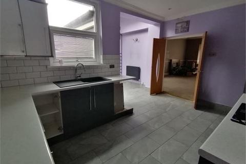 26 Berw Road, Tonypandy, CF40 2HD