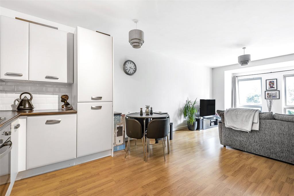 Kitchen/Dining Area