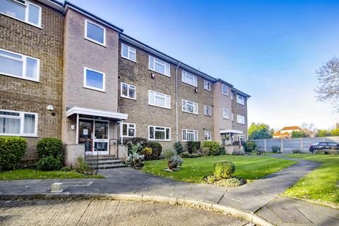 2 bedroom flat to rent, Ash Tree Close, Surbiton KT6