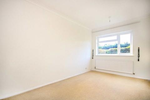 2 bedroom flat to rent, Ash Tree Close, Surbiton KT6