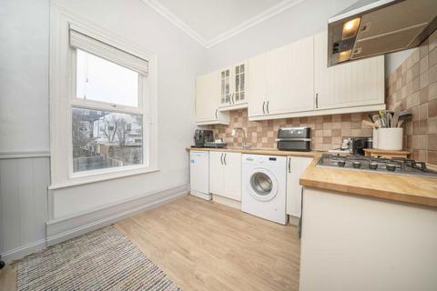 2 bedroom maisonette for sale, The Grove, London N3