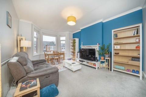 2 bedroom maisonette for sale, The Grove, London N3