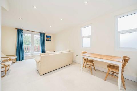 2 bedroom flat for sale, Gleneldon Road, London SW16