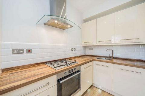 2 bedroom flat for sale, Gleneldon Road, London SW16