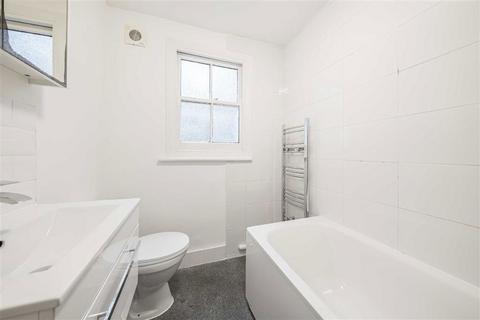 1 bedroom flat to rent, Waller Road, London SE14