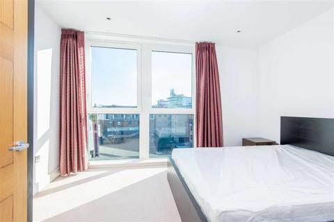 2 bedroom flat to rent, Wapping High Street, London E1W