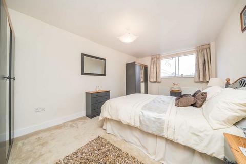 2 bedroom flat to rent, Anglesea Road, Kingston Upon Thames KT1