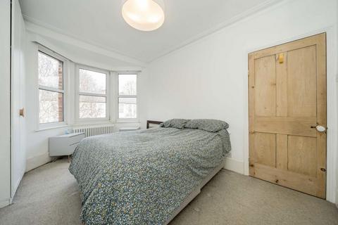 37a Shirley Gardens, London, W7 3PT