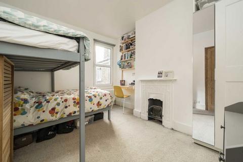 37a Shirley Gardens, London, W7 3PT