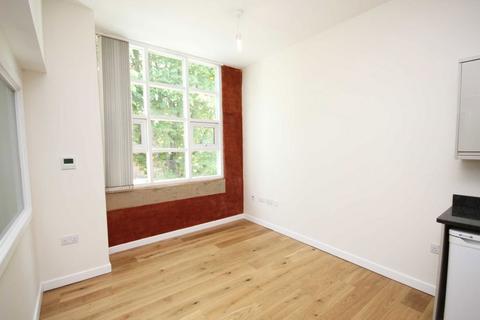 1 bedroom flat for sale, Chertsey Road, Twickenham TW1