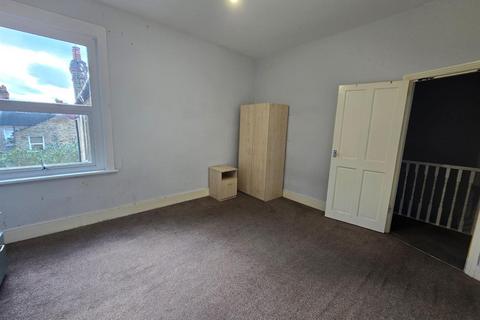 4 bedroom house to rent, Welham Road, London