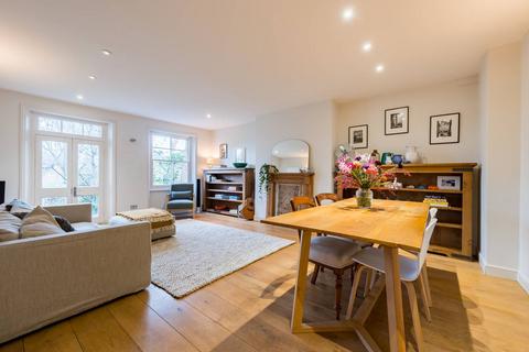 2 bedroom maisonette for sale, Haslemere Road, Crouch End, London, N8