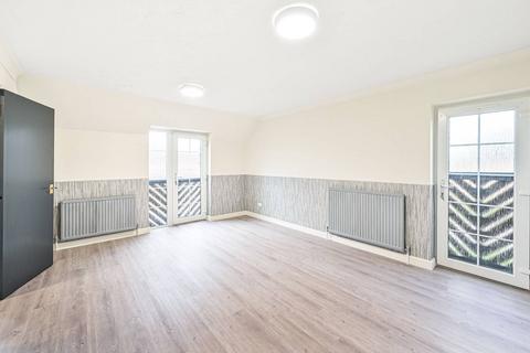 2 bedroom flat for sale, Swan Drive, Edgware, London, NW9