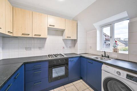 2 bedroom flat for sale, Swan Drive, Edgware, London, NW9