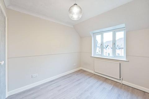 2 bedroom flat for sale, Swan Drive, Edgware, London, NW9