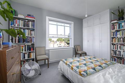 3 bedroom flat for sale, Hammersmith Grove, Brackenbury Village, London, W6