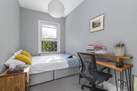 3 bedroom flat for sale, Hammersmith Grove, Brackenbury Village, London, W6