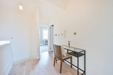 3 bedroom flat for sale, Hammersmith Grove, Brackenbury Village, London, W6