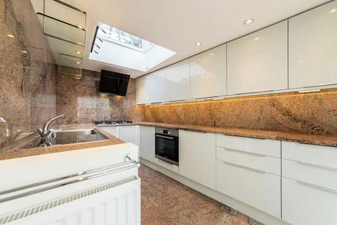 6 bedroom house to rent, The Green, Richmond TW9