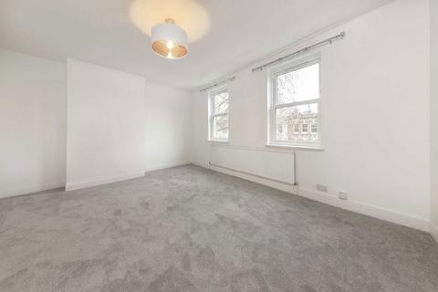 3 bedroom house to rent, Kew Road, Richmond TW9