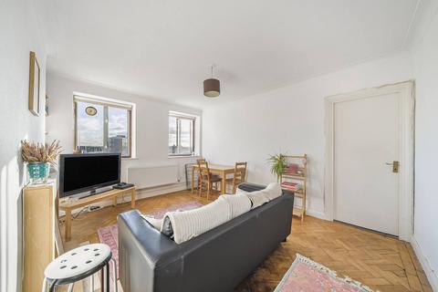 2 bedroom flat to rent, Tooting High Street, Tooting, London, SW17