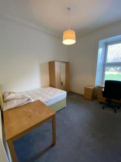 3 bedroom flat to rent, Perth Road, West End DD2