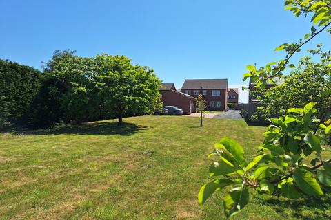 undefined, Washway Road, Saracen's Head