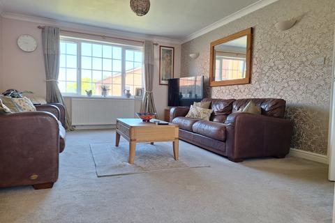 4 bedroom detached house for sale, Washway Road, Saracen's Head