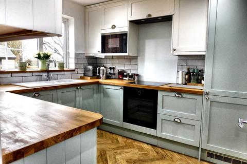 4 bedroom detached house for sale, Washway Road, Saracen's Head