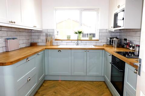 4 bedroom detached house for sale, Washway Road, Saracen's Head