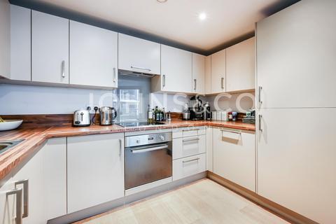 1 bedroom apartment for sale, Riverlight Quay, Nine Elms, SW11