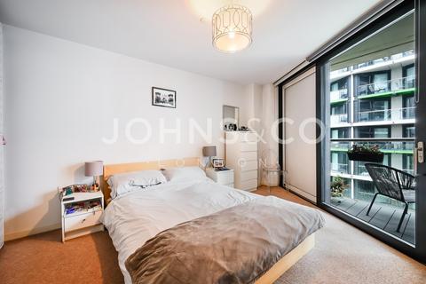 1 bedroom apartment for sale, Riverlight Quay, Nine Elms, SW11