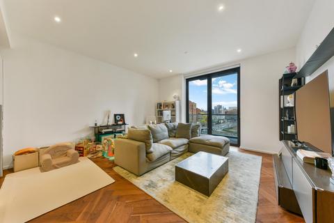 2 bedroom apartment for sale, Ambassador Building, Embassy Gardens, Nine Elms, SW11