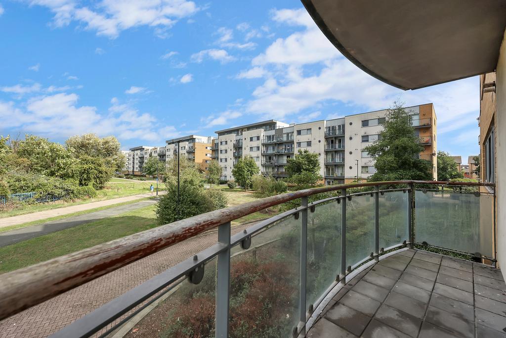 Balcony: Garden View