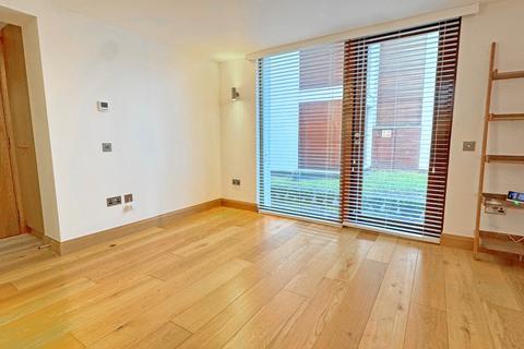 1 bedroom apartment for sale, Rivermead Close, Teddington, Middlesex, TW11