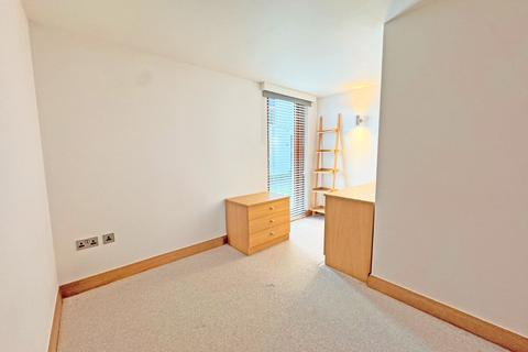 8 Rivermead Close, Teddington, TW11 9NL