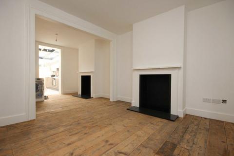 4 bedroom detached house to rent, Skelwith Road, London W6