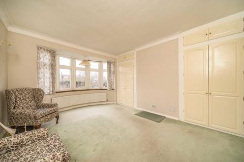 30 Ashridge Way, Morden, SM4 4EF