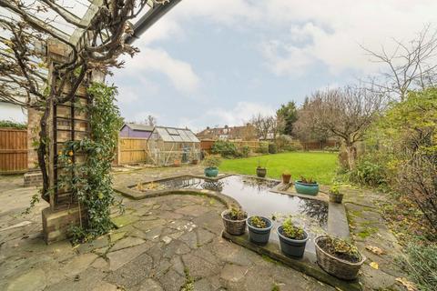 30 Ashridge Way, Morden, SM4 4EF