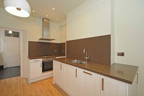 1 bedroom flat to rent, Peacock Street, London SE17