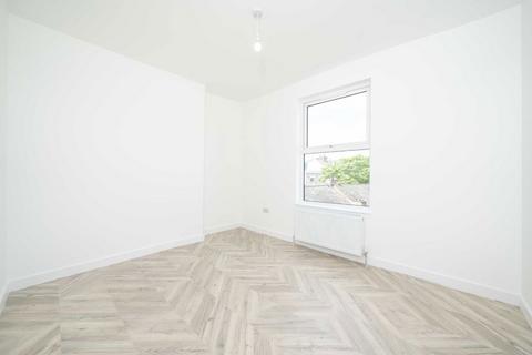 1 bedroom flat to rent, Coldharbour Lane, London SE5