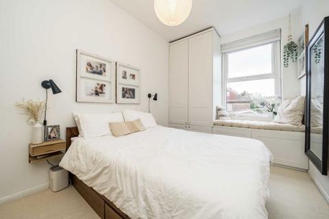 3 bedroom flat for sale, Lawrie Park Road, London SE26