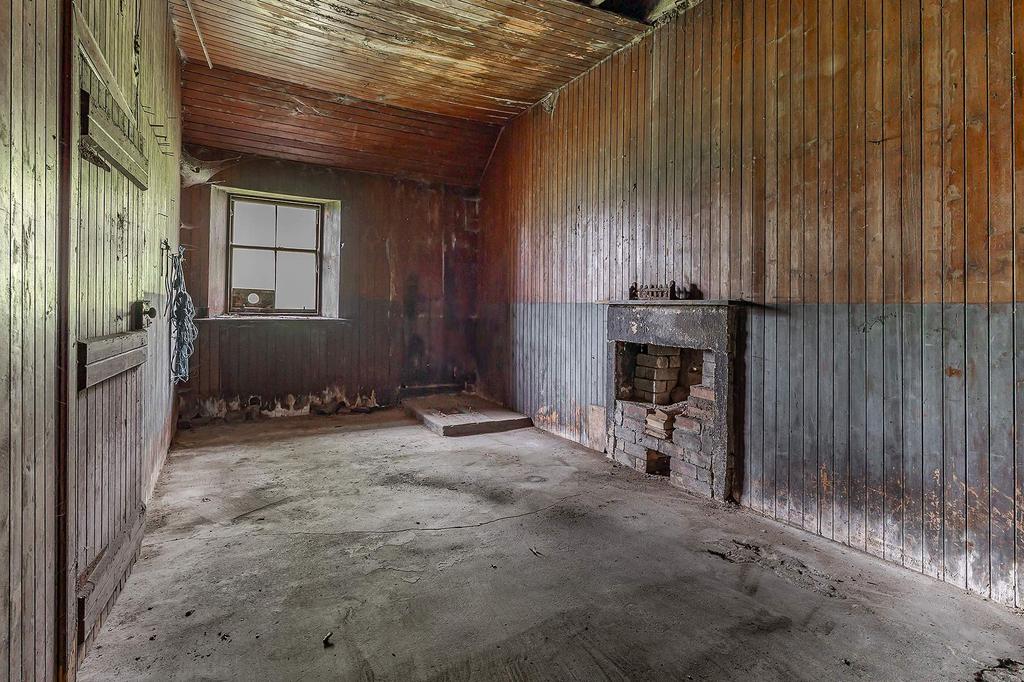 Existing Tack Room