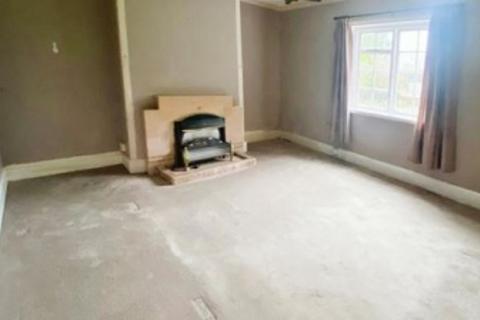 2 bedroom end of terrace house for sale, Casthorpe Road, Denton, Grantham, NG32