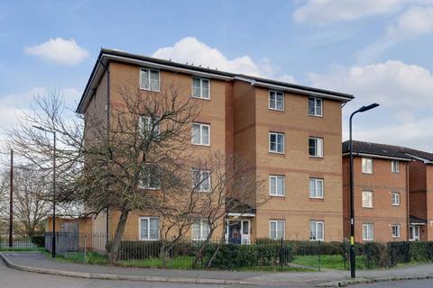 2 bedroom flat for sale, Gurnell Grove, London W13