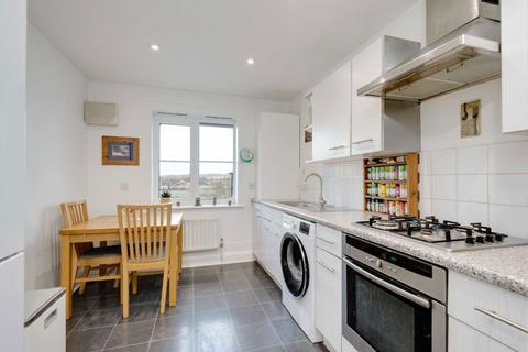 2 bedroom flat for sale, Gurnell Grove, London W13